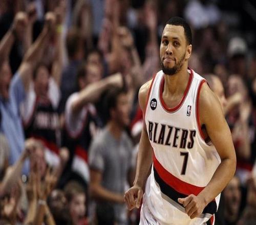 罗伊喜获名人堂提名资格杜兰特称其为最难防守的球员之一