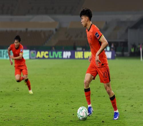 2大新星风评反转！21岁徐彬主动留洋，19岁王钰栋想先踢明白中超