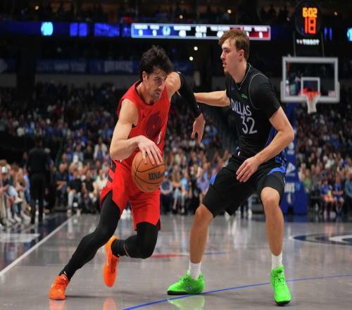 弗拉格21+8+5创2大NBA历史第1神迹，独行侠逆转开拓者！夏普36+6