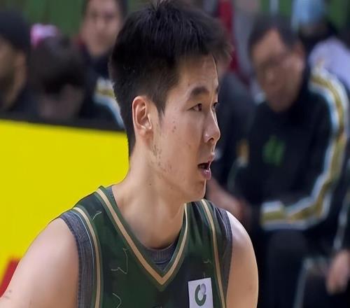 CBA四冠王击败联盟黑马，赛后数据一览，赢球最大功臣不是外援