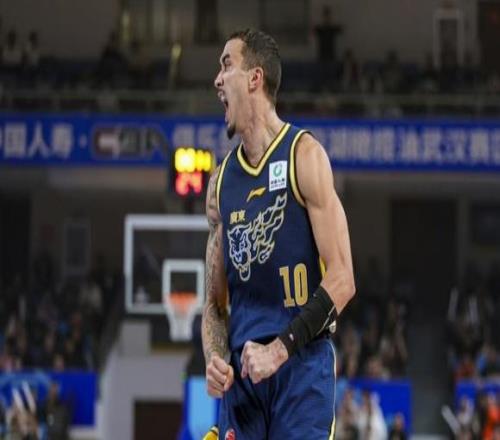 广东宏远拒绝连败！全力击败深圳男篮，萨林杰爆发，央视直播