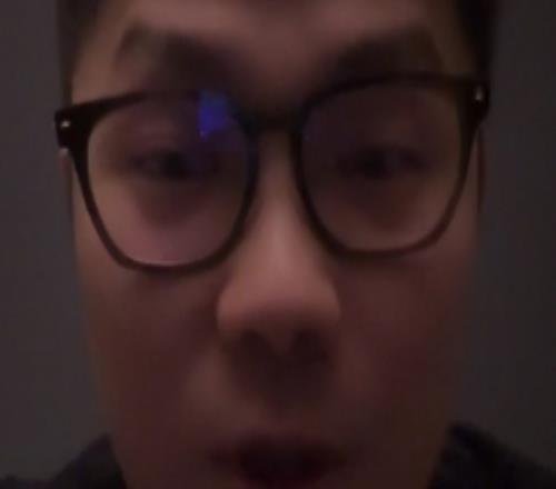 涵艺直播透露：WE打野Monki留队，还有一年合同