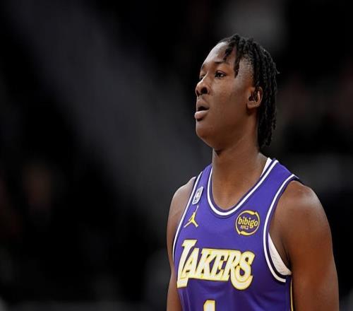 发展联盟首秀打出攻守兼备表现，湖人侧翼新秀的成熟度并不低