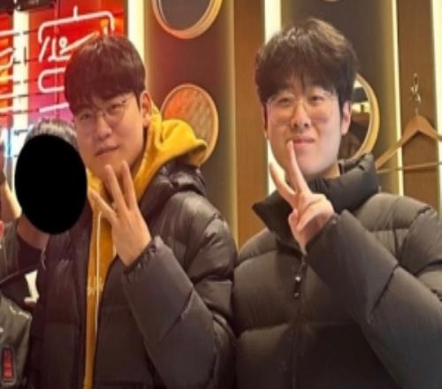 队友提前磨合Kanavi、Zeka、Gumayusi和Mowgli教练组队大乱斗