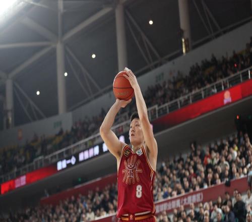 官方：张宁左大腿内后部肌组织损伤并肌腱部分撕裂，预计伤停68周