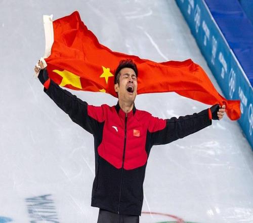 提升士气和话题度：两名冬奥冠军以球员身份加盟“东北超”球队