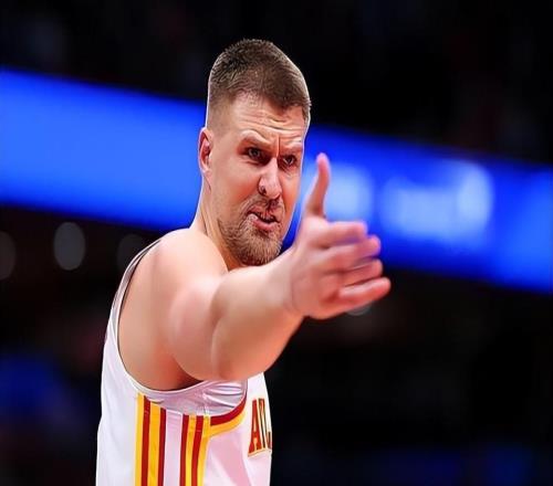 勇士内线新援：我很喜欢球队的进攻防守，追梦对于球队非常重要