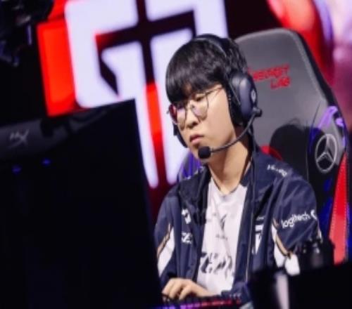 Kiin：代表英雄卢锡安或瑞兹，对线时补刀换血和看打野位置最重要