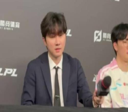 daeny：回去跟选手聊一下优先级第二把一些连续的大失误导致失利