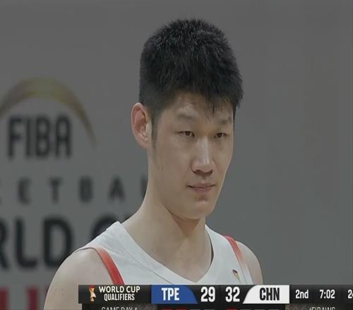 中国男篮：奇兵19分5记三分，李弘权独一档+21，陈盈骏空砍26分