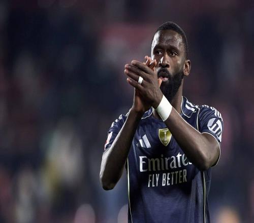 TA跟队：皇马内部针对阿隆索去留有两种不同声音