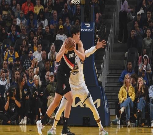 杨瀚森是CBA最佳防守球员，去NBA怎么成防守软肋了讲2点原因！