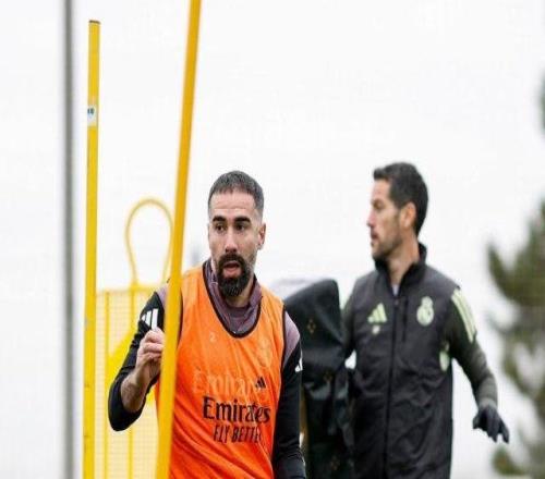 “大傻”回合练，阿诺德恢复有球训练