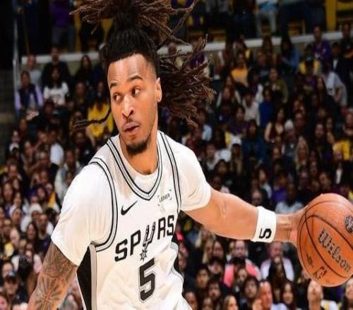 追梦：卡斯尔给马刺带去了赢球文化他的重要性不亚于文班