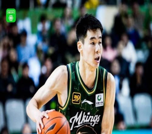 同曦10597力克上海，郭昊文半场22分5犯毕业，张镇麟19+3