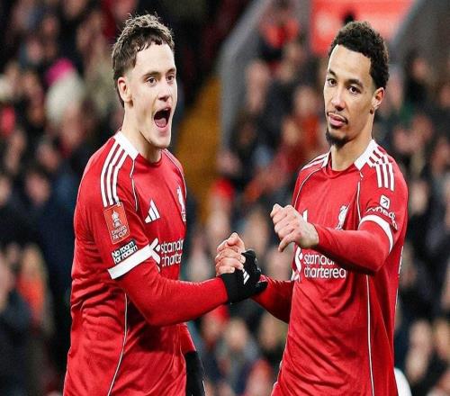 詹俊：红军后防不让人放心，至少应买一位能客串右后卫的中卫