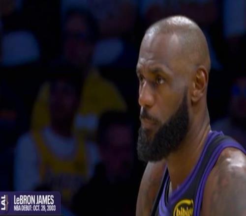 詹姆斯曾与历史上35.5%的NBA球员交过手，有82名现役球员在他首秀后出生