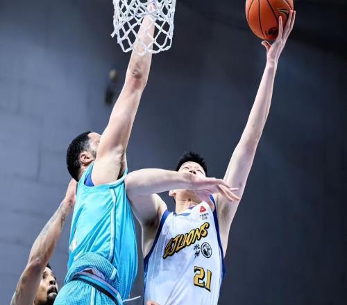 CBA排名一夜大变！广厦第1，上海逆转，辽宁大胜52分，新疆失绝杀