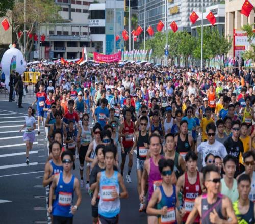 F1现场观赛人数达670万中国25岁网球选手涉假赛被禁12年速报