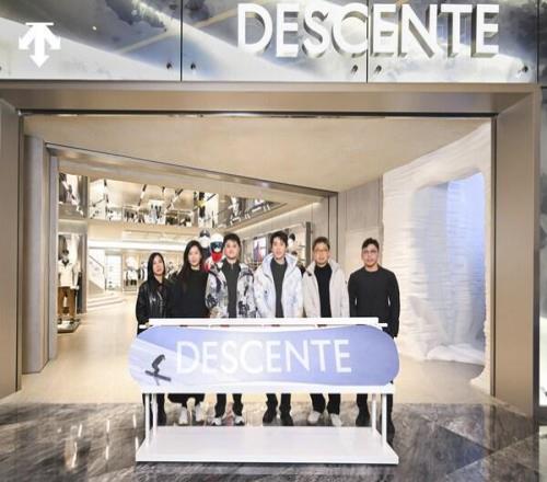 迪桑特城市滑雪力练场登陆北京三里屯太古里携手游泳世界冠军孙佳俊共启雪季新章