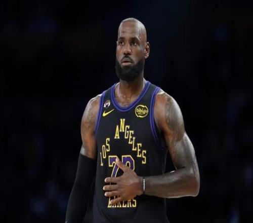 一夜3大消息！哈登迎里程碑，詹姆斯伤情更新，实力榜大变动