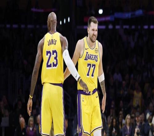 勒布朗29+9+6湖人不敌黄蜂，东契奇39分鲍尔30+6+11