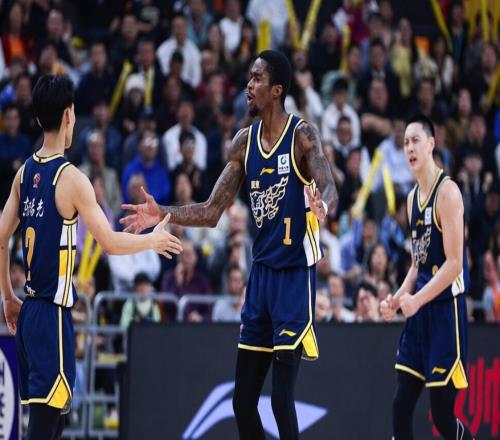 主场惨败40分！广东男篮状态极差，三分球投射不佳