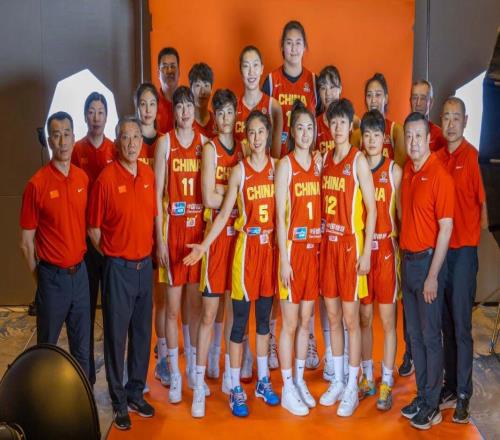 CCTV5直播！中国女篮大战欧洲劲旅，三大内线优势明显，冲击连胜