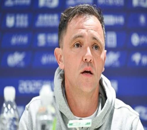 真恶心，北京国安耻辱出局主帅却夸夸其谈，徐云龙怒不可遏