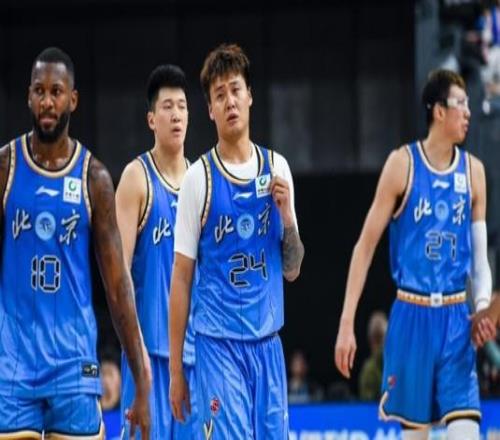 浙江广厦冲击8连胜！全力击败北京首钢，布朗复出，央视直播