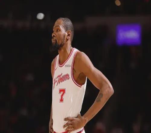 3连胜！申京39+16锤爆步行者，史密斯19+4，杜兰特可以安心养伤了