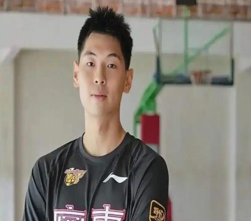 CBA新赛季看点前瞻：规则革新与格局洗牌