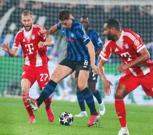 主场1比6惨遭羞辱！拜仁痛击真蓝黑，意甲欧冠最后尊严被狠狠践踏