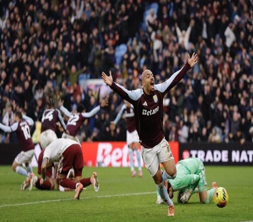 维拉本赛季英超领先后保持不败，战绩为9胜1平