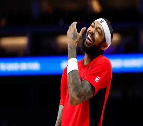 英格拉姆正负值+17主宰赛场猛龙杯赛首战力克老鹰