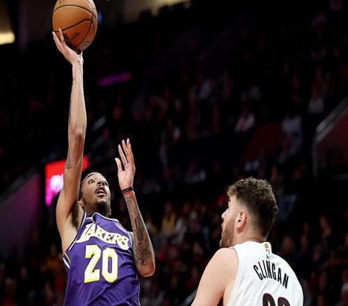 发展联盟赛场表现稳定，湖人后场新星能否重新回到轮换阵容