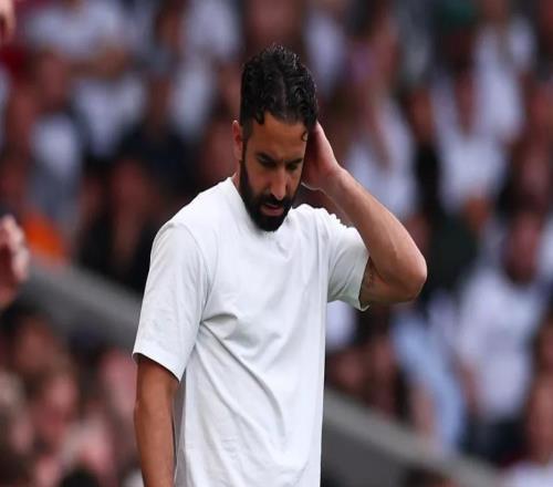 420天后曼联推倒重来！3亿欧元又打水漂，该背锅的不是阿莫林