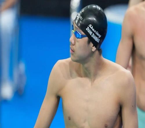 张展硕赢得全运会男子200米自由泳冠军