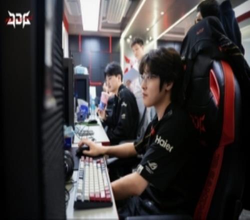 圈内人：JDG想在中单辅助上下功夫资金一直都不是问题积分才是