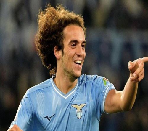 记者：费内巴切预计今天敲定贡多齐交易，转会总价2700万欧