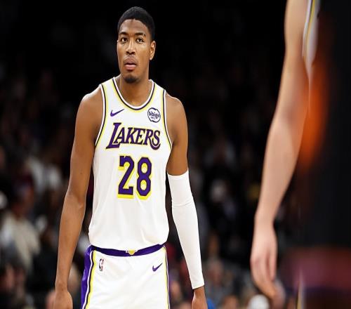 进攻端手感回暖，湖人锋线大将在防守端的表现也难得超出预期