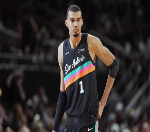 文班亚马谈全明星赛动力：小时候看我在比赛中表现软弱，我会羞愧