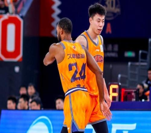 CBA排名大变天！上海升第1，两大争冠热门未尝败绩，黑马力压辽宁