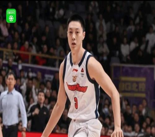 广东8771轻取同曦，胡明轩14+4，郭昊文空砍20分