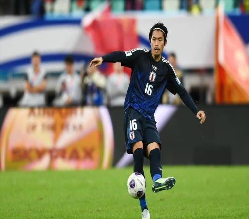 日本国脚德甲首秀重伤！睾丸破裂后已不完整，又遭十字韧带撕裂