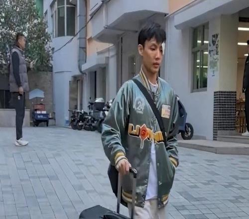 广东vs浙江前瞻：徐杰眉骨受伤出战成疑萨姆纳约克领衔外援大战