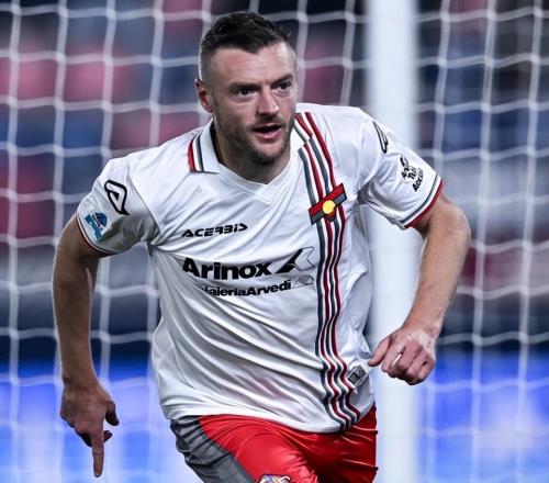 近6场4球！越老越妖的射手本能，38岁昔日英超金靴意甲继续闪光