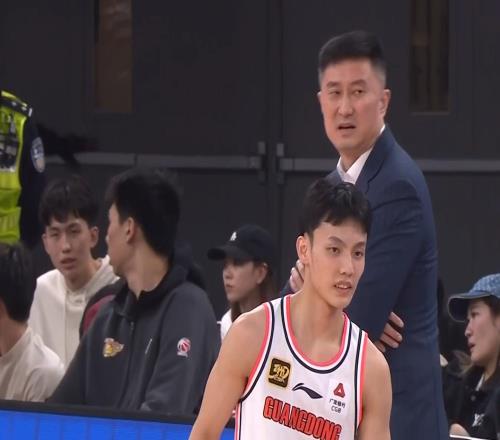 自宣！男篮顶级内线将驰援杜锋，力保广东队打进总决赛！