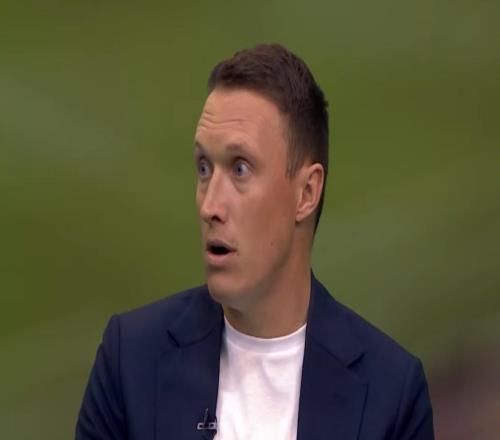 菲尔琼斯：巴萨的经验和攻击力更胜一筹，能在客场战胜纽卡