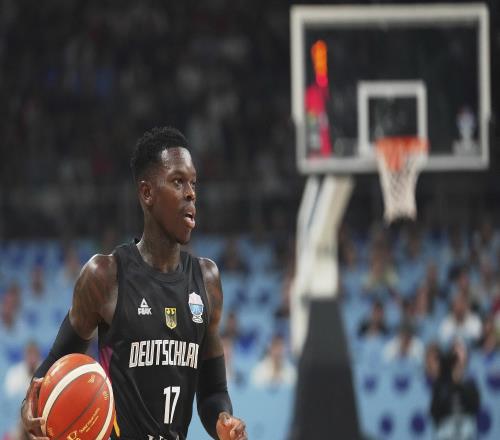 施罗德盛赞字母哥：扬尼斯在NBA已达新高度，我们唯有敬意